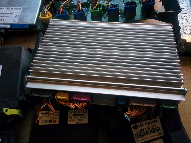 Wabco 1784017. 900226R11. 1759396. 75228-C3B . 176955 - ECU: picture 4 Wabco 1784017. 900226R11. 1759396. 75228-C3B . 176955 - ECU: picture 4