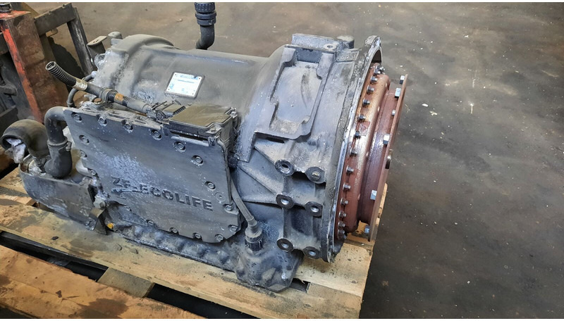 ZF 6AP1400B 4181040055 - Gearbox: picture 1 ZF 6AP1400B 4181040055 - Gearbox: picture 1