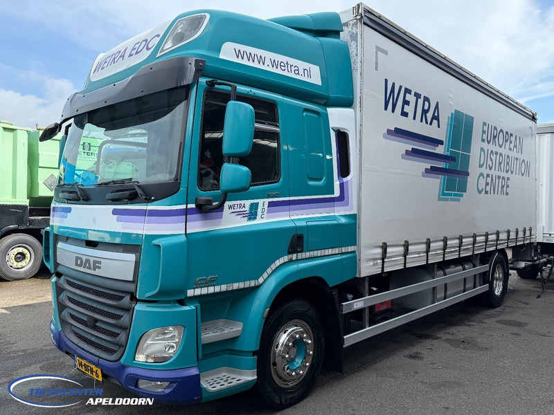 DAF CF 370 FA + Krone, Space Cab, Sliding roof, Loading lift, Euro 6 - Curtainsider truck: picture 3 DAF CF 370 FA + Krone, Space Cab, Sliding roof, Loading lift, Euro 6 - Curtainsider truck: picture 3