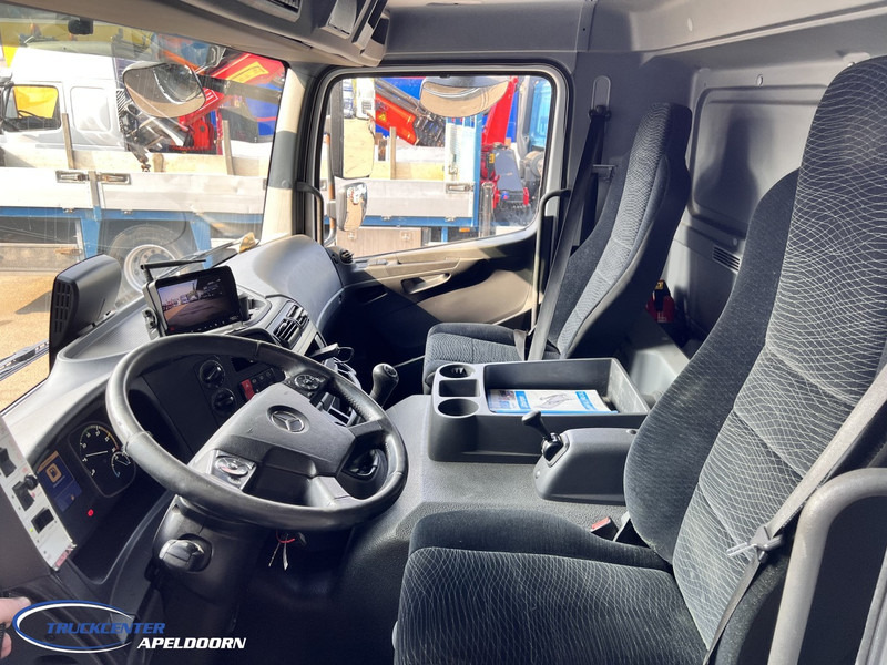 Mercedes-Benz Atego 1527 Manuel, Euro 6, HIAB 10 Tons - Hook lift truck: picture 5 Mercedes-Benz Atego 1527 Manuel, Euro 6, HIAB 10 Tons - Hook lift truck: picture 5