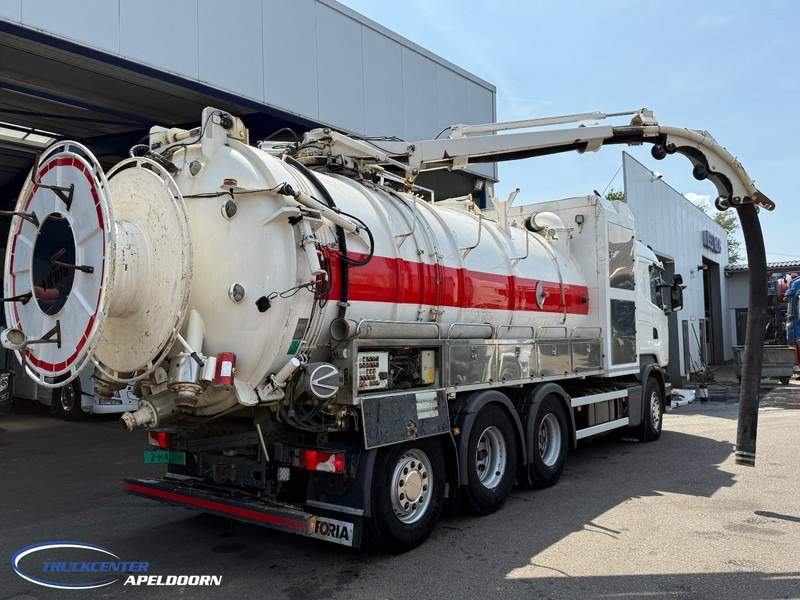 Scania R490 Euro 6, Rolba Inox / Edelstahl, 8x4 - Vacuum truck: picture 2 Scania R490 Euro 6, Rolba Inox / Edelstahl, 8x4 - Vacuum truck: picture 2