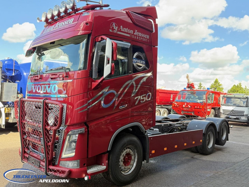 Volvo FH 750 6x4 Tandemlift, Retarder, PTO - Cab chassis truck: picture 3 Volvo FH 750 6x4 Tandemlift, Retarder, PTO - Cab chassis truck: picture 3