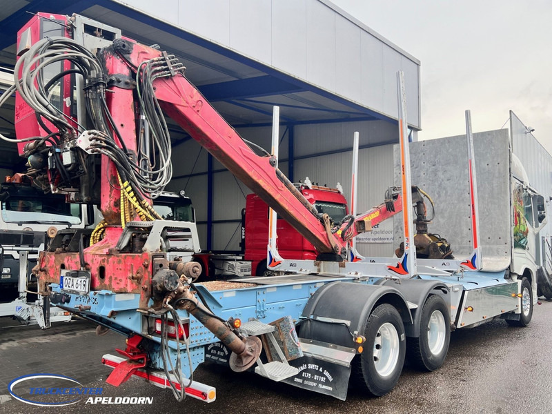 Volvo FH 750 Loglift, 6x4, Dynamic steering - Timber truck, Crane truck: picture 3 Volvo FH 750 Loglift, 6x4, Dynamic steering - Timber truck, Crane truck: picture 3