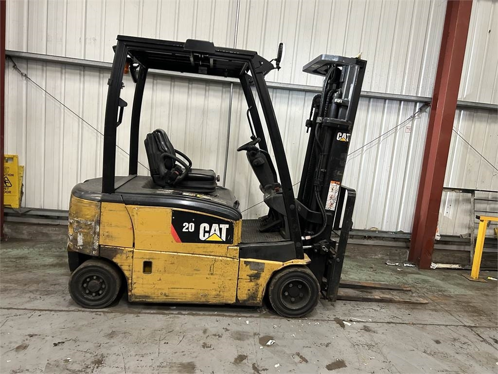 CAT EP20PN - Electric forklift: picture 5 CAT EP20PN - Electric forklift: picture 5