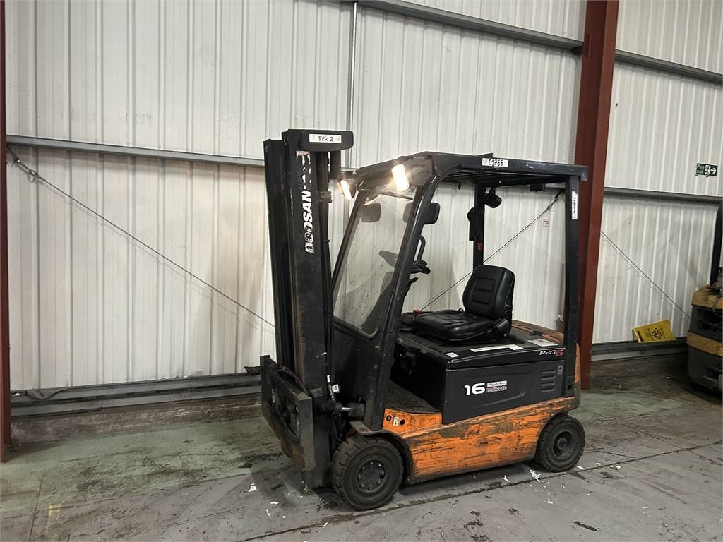 Doosan B16X-5 - Electric forklift: picture 2 Doosan B16X-5 - Electric forklift: picture 2