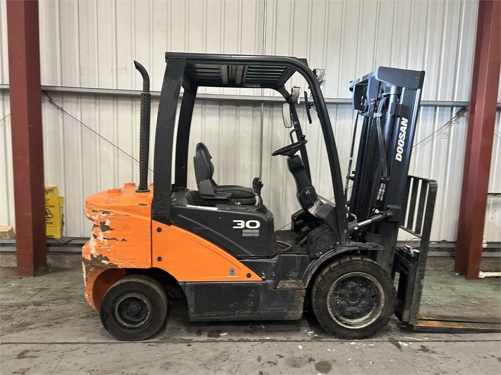 Doosan D30S-5 - Diesel forklift: picture 5 Doosan D30S-5 - Diesel forklift: picture 5