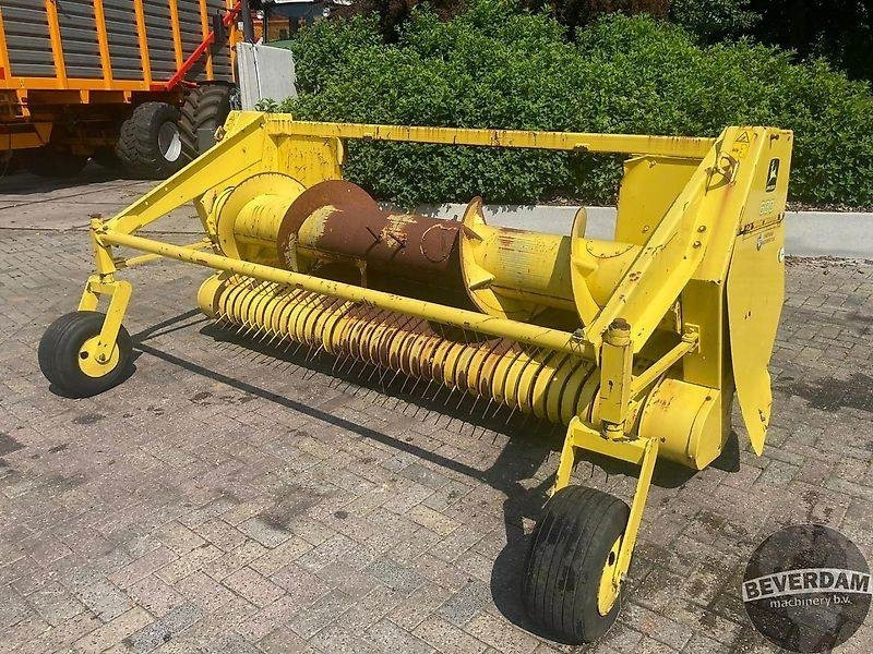 John Deere Pick-up 630 - Harvester attachment: picture 1 John Deere Pick-up 630 - Harvester attachment: picture 1