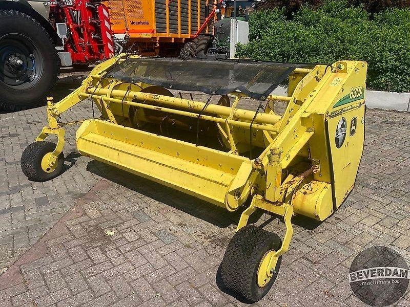 John Deere Pick-up 630A - Harvester attachment: picture 1 John Deere Pick-up 630A - Harvester attachment: picture 1