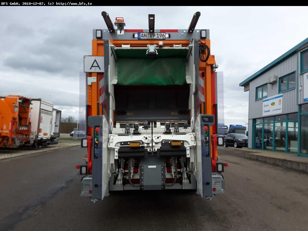 MAN TGS 28.320 6x2-4 BL HS HL Olympus 23W - Omni-DEK - Garbage truck: picture 3 MAN TGS 28.320 6x2-4 BL HS HL Olympus 23W - Omni-DEK - Garbage truck: picture 3