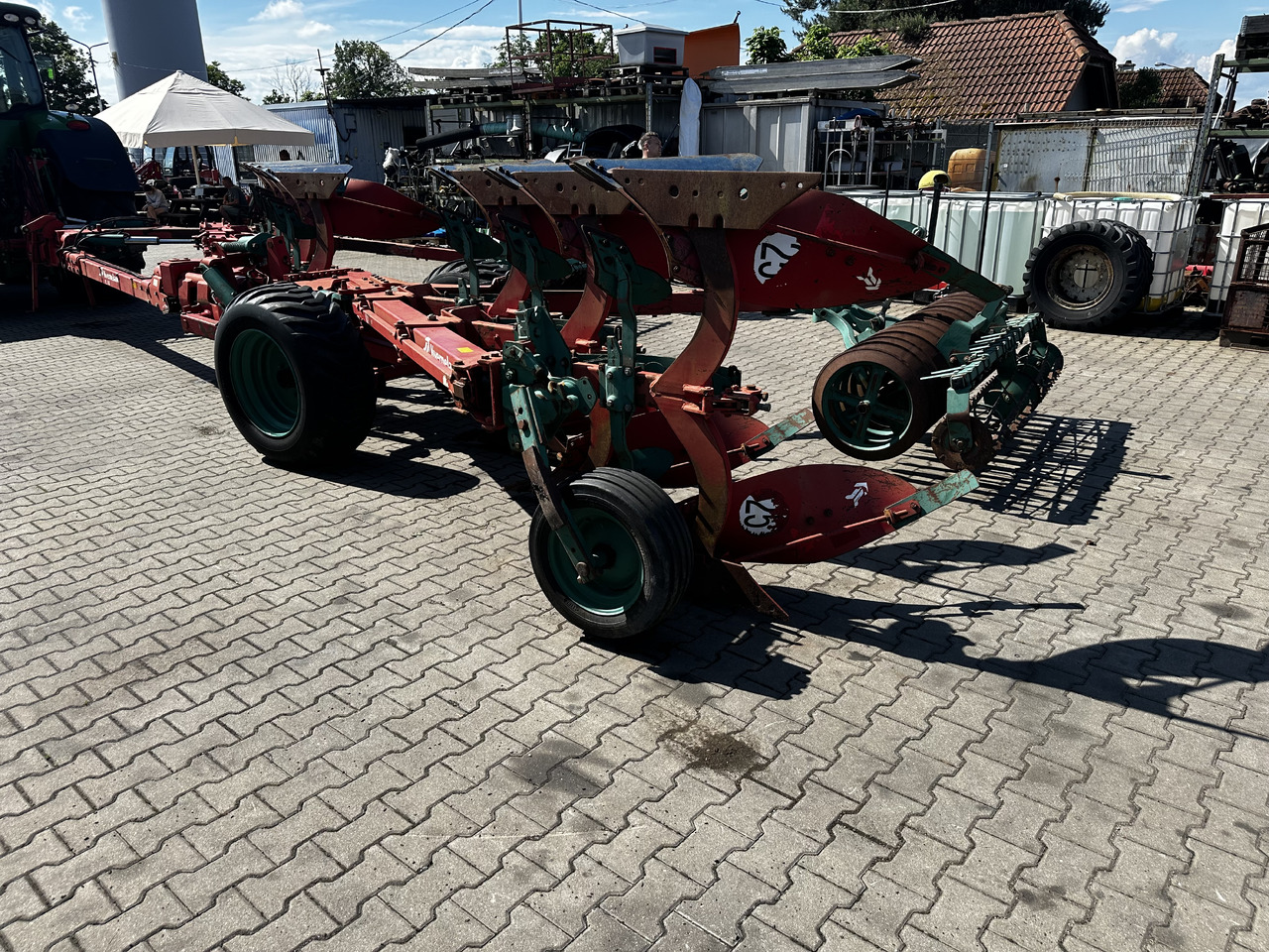 Kverneland OnLand PL100 Packomat S/C - Plow: picture 5 Kverneland OnLand PL100 Packomat S/C - Plow: picture 5