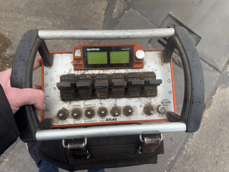 Boom Atlas 240.2E-A3 + REMOTE CONTROL + 5E & 6E FUNCTIE 240.2E-A3: picture 8 Boom Atlas 240.2E-A3 + REMOTE CONTROL + 5E & 6E FUNCTIE 240.2E-A3: picture 8