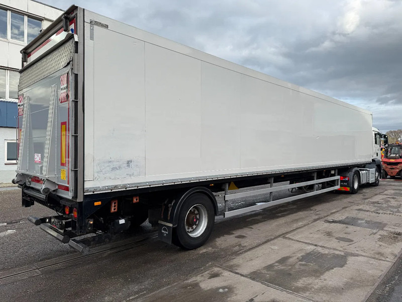 BP Trailer S110S + STEERING AXLE + LIFT 2.000 KG ZEPRO + REMOTE - Closed box semi-trailer: picture 3 BP Trailer S110S + STEERING AXLE + LIFT 2.000 KG ZEPRO + REMOTE - Closed box semi-trailer: picture 3