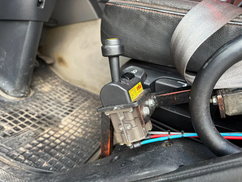 DAF CF 530 8X4 - FULL STEEL SUSP. - BIG AXLES + HYVA TIPPER on lease DAF CF 530 8X4 - FULL STEEL SUSP. - BIG AXLES + HYVA TIPPER: picture 8