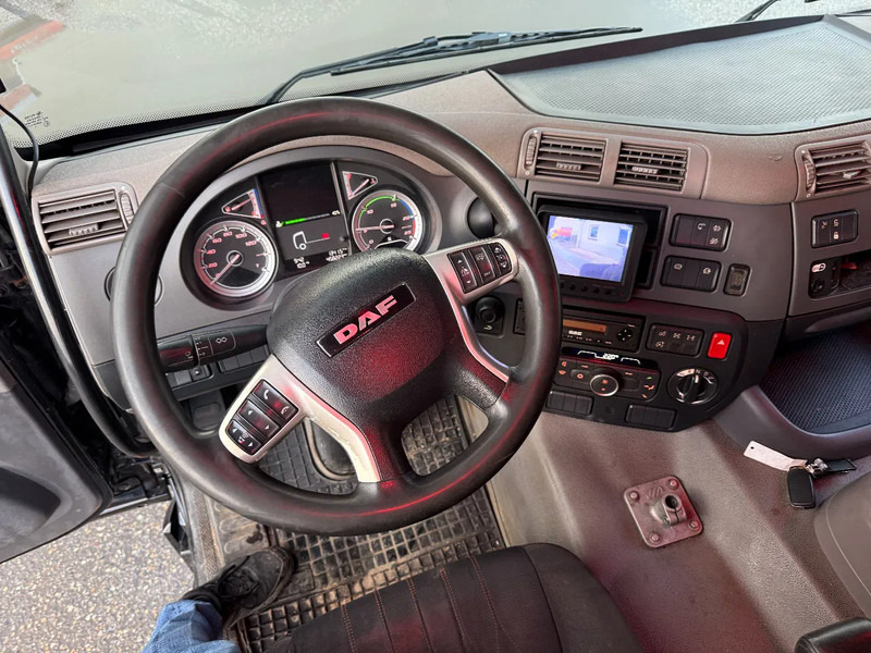 DAF CF 530 8X4 - FULL STEEL SUSP. - BIG AXLES + HYVA TIPPER on lease DAF CF 530 8X4 - FULL STEEL SUSP. - BIG AXLES + HYVA TIPPER: picture 14