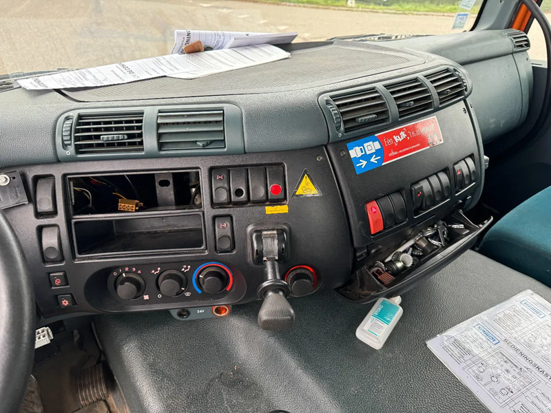 Cab chassis truck DAF CF 75.310 6X4 EURO 3 FULL STEEL MANUAL GEARBOX: picture 12