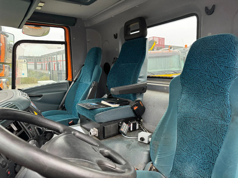 Cab chassis truck DAF CF 75.310 6X4 EURO 3 FULL STEEL MANUAL GEARBOX: picture 11