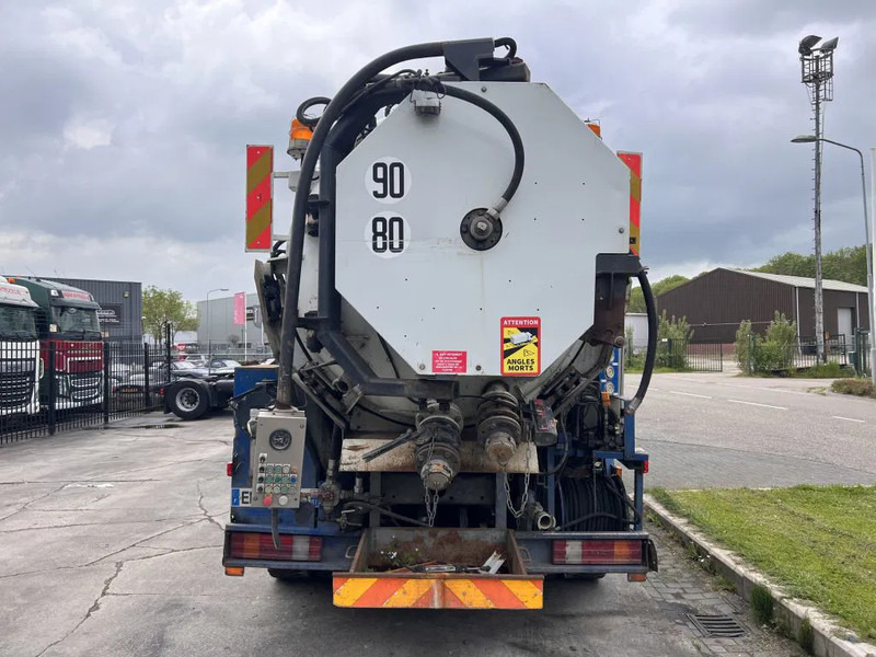 DAF CF 85.380 6X4 VACUUM CLEANER - FULL STEEL - Vacuum truck: picture 3 DAF CF 85.380 6X4 VACUUM CLEANER - FULL STEEL - Vacuum truck: picture 3