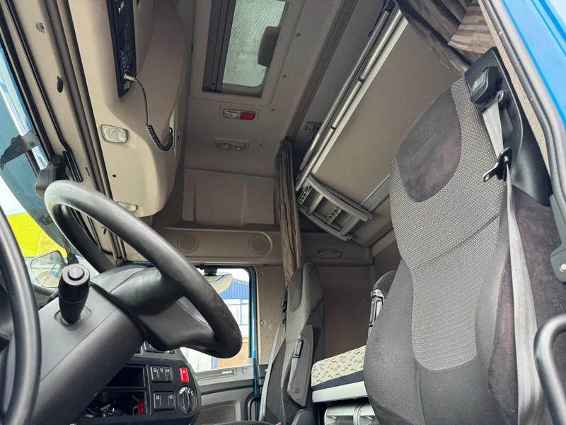 Curtainsider truck DAF XF 460 6X2 EURO 6 + HERTOGHS HANGER: picture 10 Curtainsider truck DAF XF 460 6X2 EURO 6 + HERTOGHS HANGER: picture 10