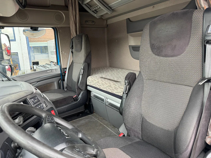 Curtainsider truck DAF XF 460 6X2 EURO 6 + HERTOGHS HANGER: picture 11 Curtainsider truck DAF XF 460 6X2 EURO 6 + HERTOGHS HANGER: picture 11