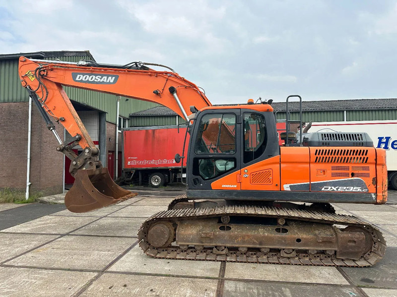 Doosan DX235LC 5 - ONLY 4226 HOURS - - Crawler excavator: picture 1 Doosan DX235LC 5 - ONLY 4226 HOURS - - Crawler excavator: picture 1