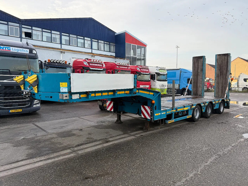 Faymonville F-S43-1AAF, 5 METER EXTENDABLE, LAST AXEL STEERING, FIRST LIFT AXLE - Low loader semi-trailer: picture 4 Faymonville F-S43-1AAF, 5 METER EXTENDABLE, LAST AXEL STEERING, FIRST LIFT AXLE - Low loader semi-trailer: picture 4