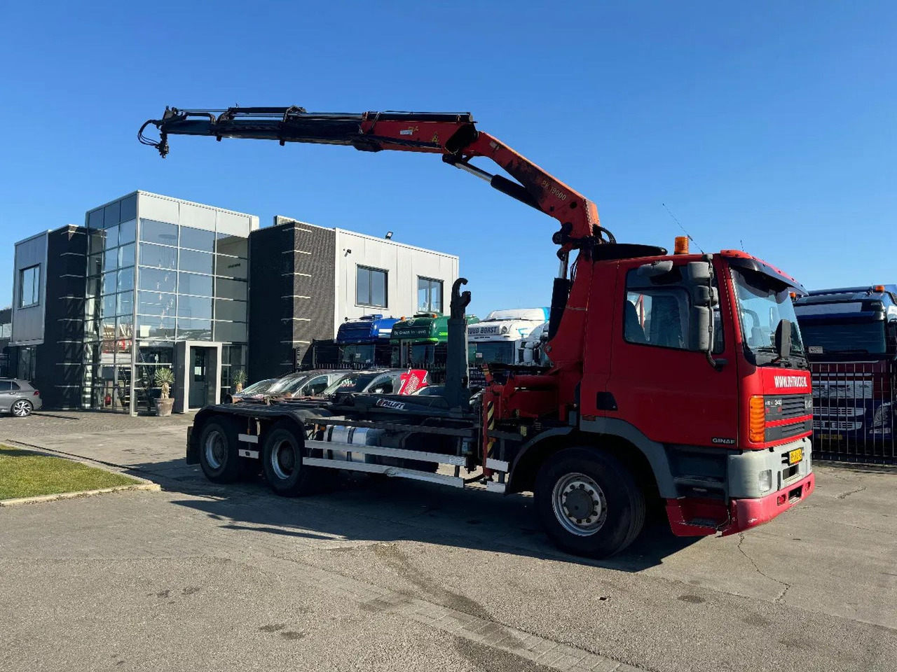 Ginaf M 3232 S 6X2 - EURO 2 + PALFINGER PK19000 + REMO - Hook lift truck, Crane truck: picture 4 Ginaf M 3232 S 6X2 - EURO 2 + PALFINGER PK19000 + REMO - Hook lift truck, Crane truck: picture 4