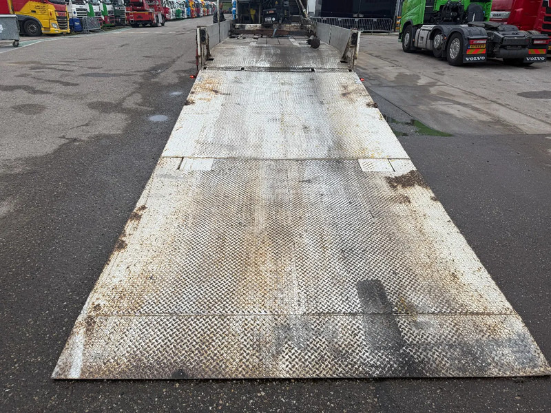 Kaiser S3802F33, DOUBLE HYDRAULIC RAMP - Low loader semi-trailer: picture 5 Kaiser S3802F33, DOUBLE HYDRAULIC RAMP - Low loader semi-trailer: picture 5