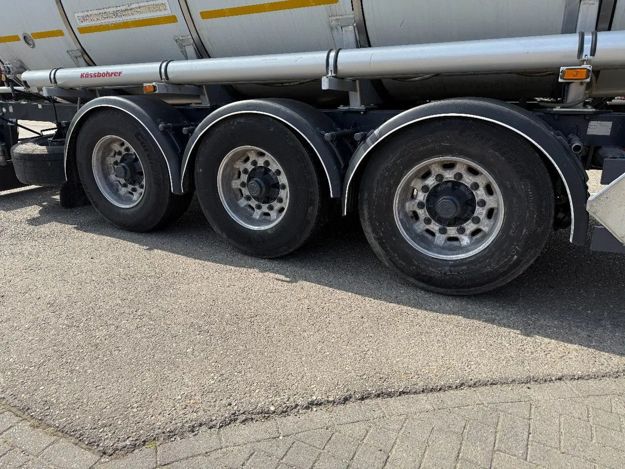 Tank semi-trailer Kässbohrer BITUM - 32000 LITER - 1 COMP.: picture 6