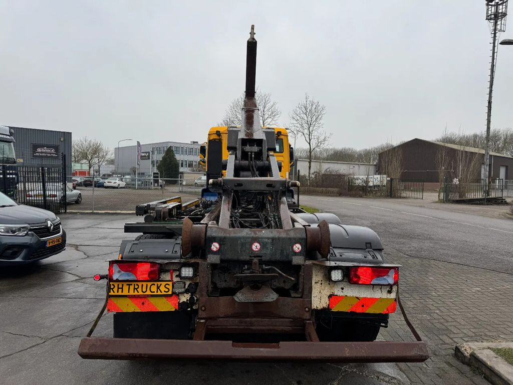 MAN TGA 28.440 6X2 - EURO 4 + VDL HOOK + LIFT AXLE - Hook lift truck: picture 5 MAN TGA 28.440 6X2 - EURO 4 + VDL HOOK + LIFT AXLE - Hook lift truck: picture 5