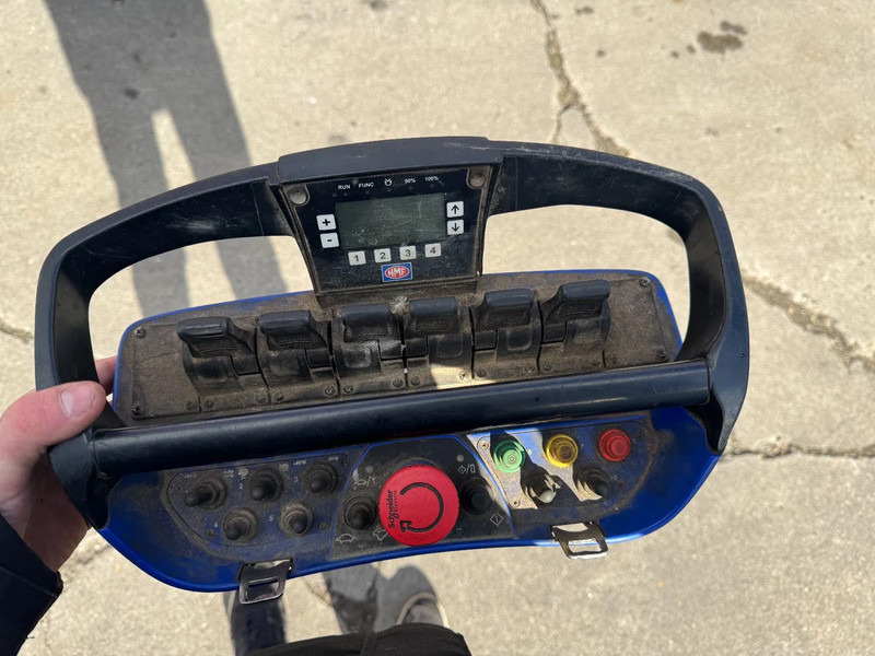 Cable system truck, Crane truck MAN TGA 35.440 8X2 - EURO 4 + HMF 2620K-RC 2018! + REMOTE + HYDRAUTO CABLE LIFT + LIFTING AXLE: picture 6