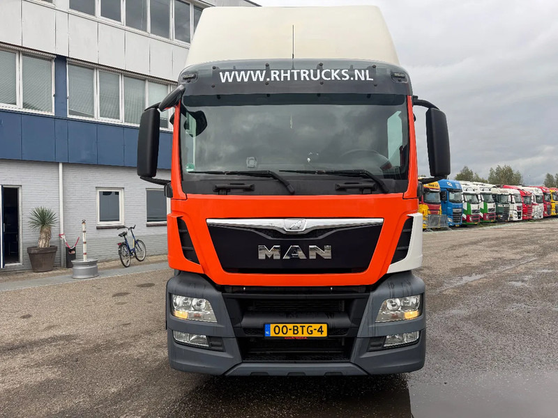 MAN TGS 26.440 6X2 EURO 6 THERMO KING + LOAD LIFT - Refrigerator truck: picture 2 MAN TGS 26.440 6X2 EURO 6 THERMO KING + LOAD LIFT - Refrigerator truck: picture 2