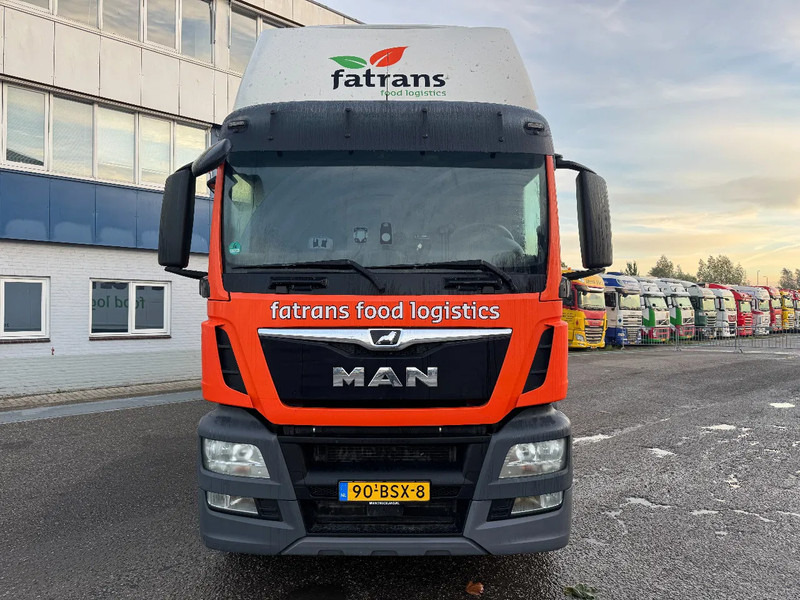 MAN TGS 6X2 STEERING AXLE THERMO KING T 1000R TÜV MOT TILL 05-26 - Refrigerator truck: picture 2 MAN TGS 6X2 STEERING AXLE THERMO KING T 1000R TÜV MOT TILL 05-26 - Refrigerator truck: picture 2