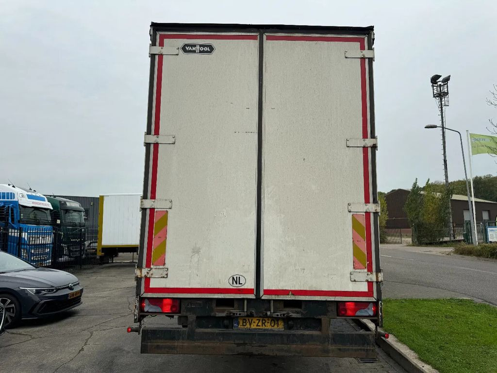 Curtainsider truck MAN TGX 26.400 6X2 - EURO 4 + LIFT + STEERING AXLE +: picture 6