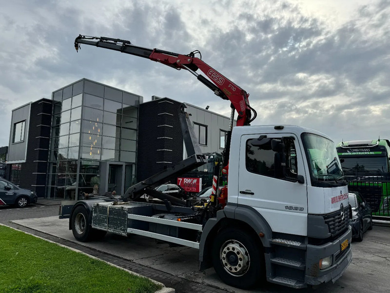Mercedes-Benz Atego 1923 + 2011 FASSI F110 + 2011 VDS HOOKLIFT - Crane truck: picture 1 Mercedes-Benz Atego 1923 + 2011 FASSI F110 + 2011 VDS HOOKLIFT - Crane truck: picture 1