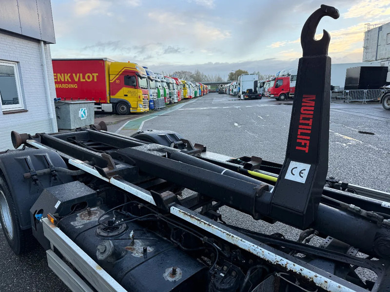 Mitsubishi Canter 7C18 - EURO 6 + HIAB 5 TON HOOKLIFT - Hook lift truck: picture 5 Mitsubishi Canter 7C18 - EURO 6 + HIAB 5 TON HOOKLIFT - Hook lift truck: picture 5