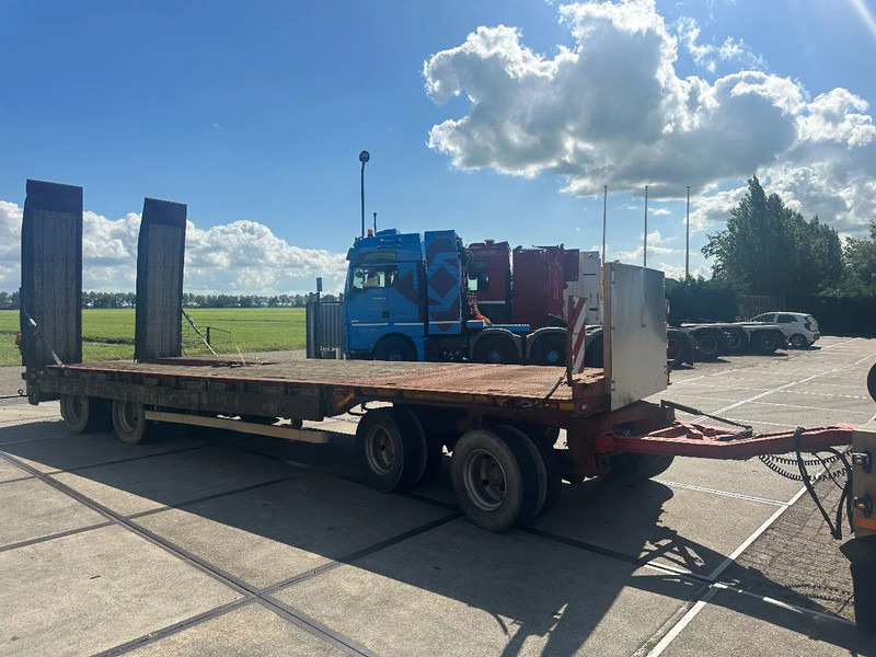 Nooteboom 4 ASSIGE BLADGEVEERD HYDRAULISCHE KLEPPEN - Low loader trailer: picture 3 Nooteboom 4 ASSIGE BLADGEVEERD HYDRAULISCHE KLEPPEN - Low loader trailer: picture 3