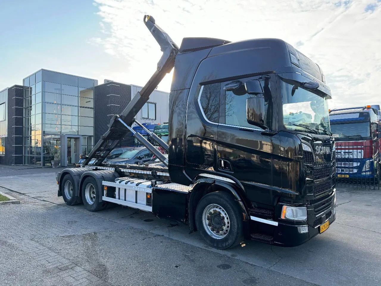 Scania R580 V8 NGS 6X2 EURO 6 VDL 20T HOOK - Hook lift truck: picture 5 Scania R580 V8 NGS 6X2 EURO 6 VDL 20T HOOK - Hook lift truck: picture 5