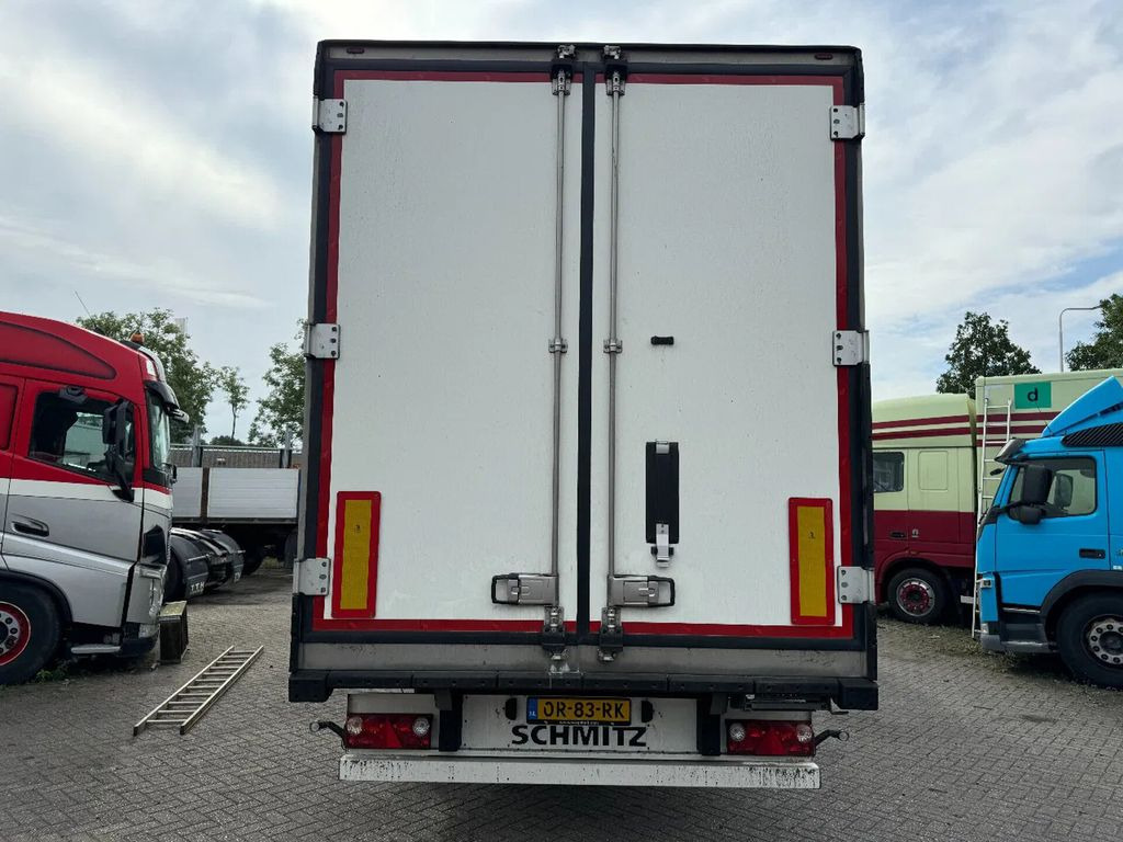 Schmitz Cargobull SCB S3B - 3 AXLE - CARRIER VECTOR 1350 + APK 01- - Refrigerator semi-trailer: picture 5 Schmitz Cargobull SCB S3B - 3 AXLE - CARRIER VECTOR 1350 + APK 01- - Refrigerator semi-trailer: picture 5
