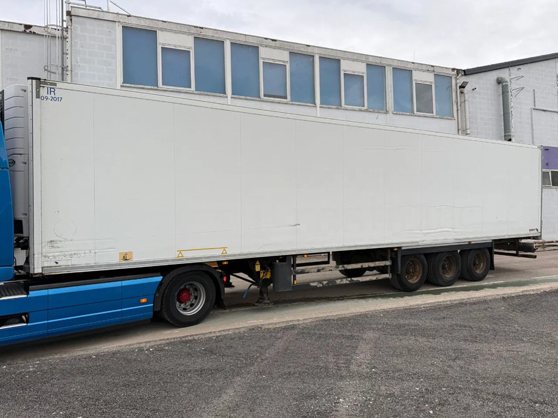 Schmitz Cargobull Schmitz Cargobull PRICES FROM €6950 TO €8950,- 40 X CARRIER 1850 MT D/E SAF AXELS - Refrigerator semi-trailer: picture 2 Schmitz Cargobull Schmitz Cargobull PRICES FROM €6950 TO €8950,- 40 X CARRIER 1850 MT D/E SAF AXELS - Refrigerator semi-trailer: picture 2