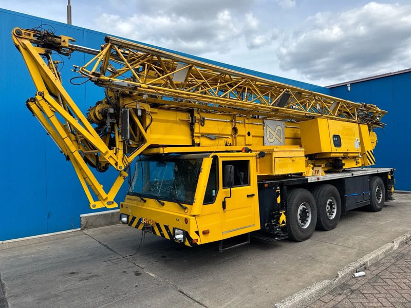 Tower crane Spierings SK377-AT3 MET SCHADE: picture 9
