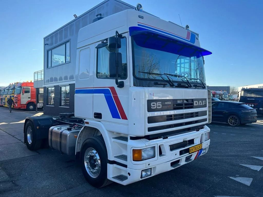 DAF 95.400 4X2 RESTORED/RESTAURIERT/GERESTAUREERD - Tractor unit: picture 1 DAF 95.400 4X2 RESTORED/RESTAURIERT/GERESTAUREERD - Tractor unit: picture 1