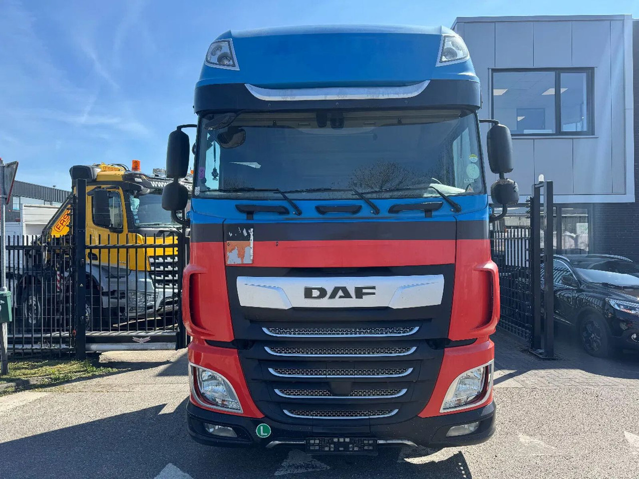 DAF XF 450 4X2 EURO 6 MEGA - Tractor unit: picture 2 DAF XF 450 4X2 EURO 6 MEGA - Tractor unit: picture 2