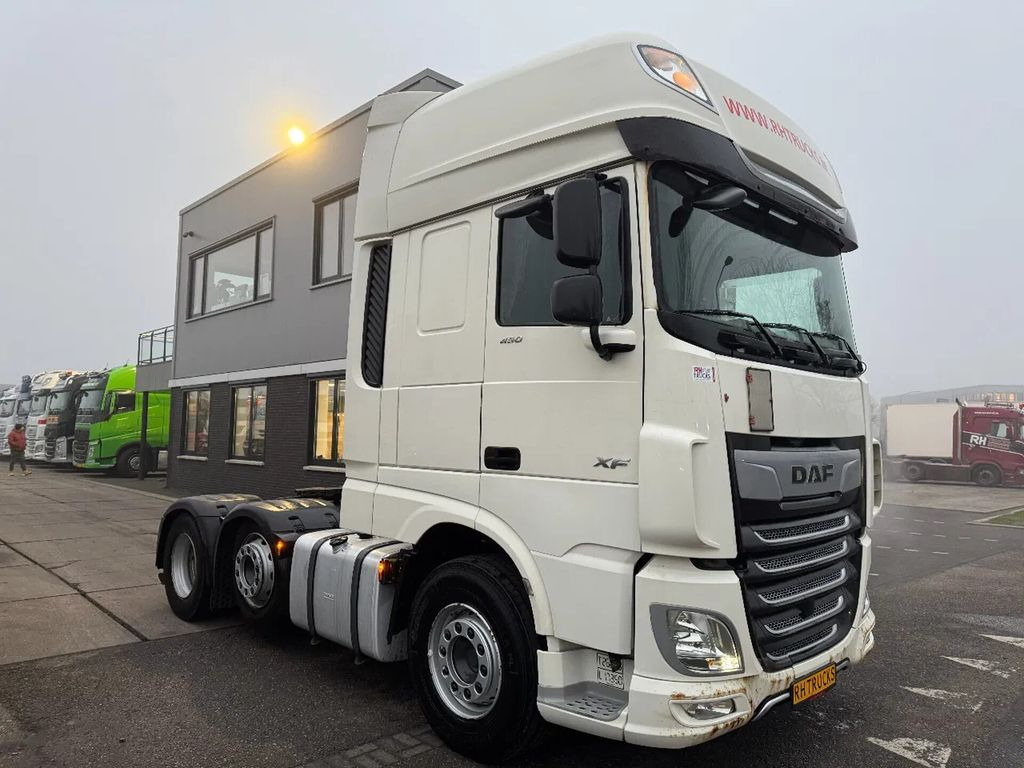 DAF XF 450 6X2 - EURO 6 + LIFT/STEERING AXLE - Tractor unit: picture 3 DAF XF 450 6X2 - EURO 6 + LIFT/STEERING AXLE - Tractor unit: picture 3