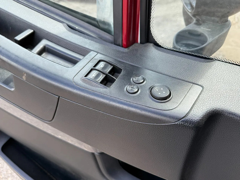 Tractor unit Iveco Stralis 500 6X2 + RETARDER + STEERING AXLE: picture 19