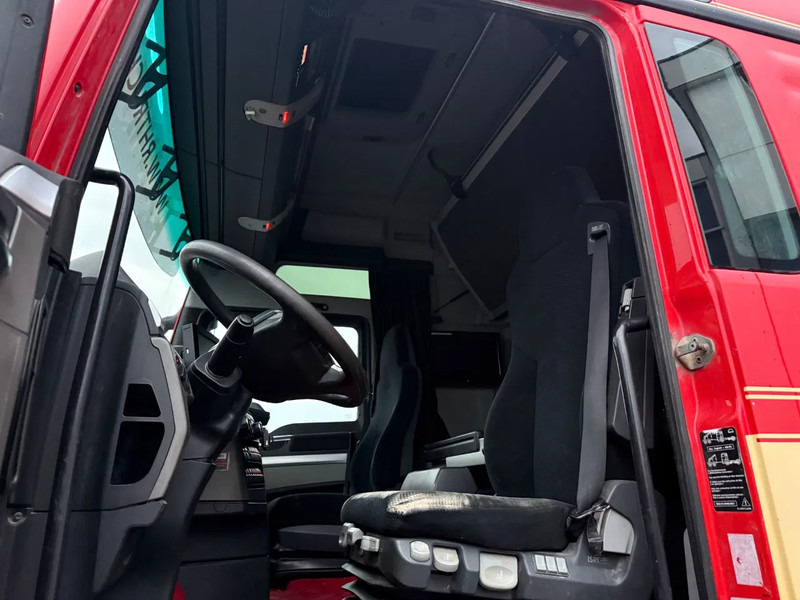 Tractor unit MAN TGX 41.540 8X4 180 TON + RETARDER + HYDRAULICS PTO: picture 14 Tractor unit MAN TGX 41.540 8X4 180 TON + RETARDER + HYDRAULICS PTO: picture 14