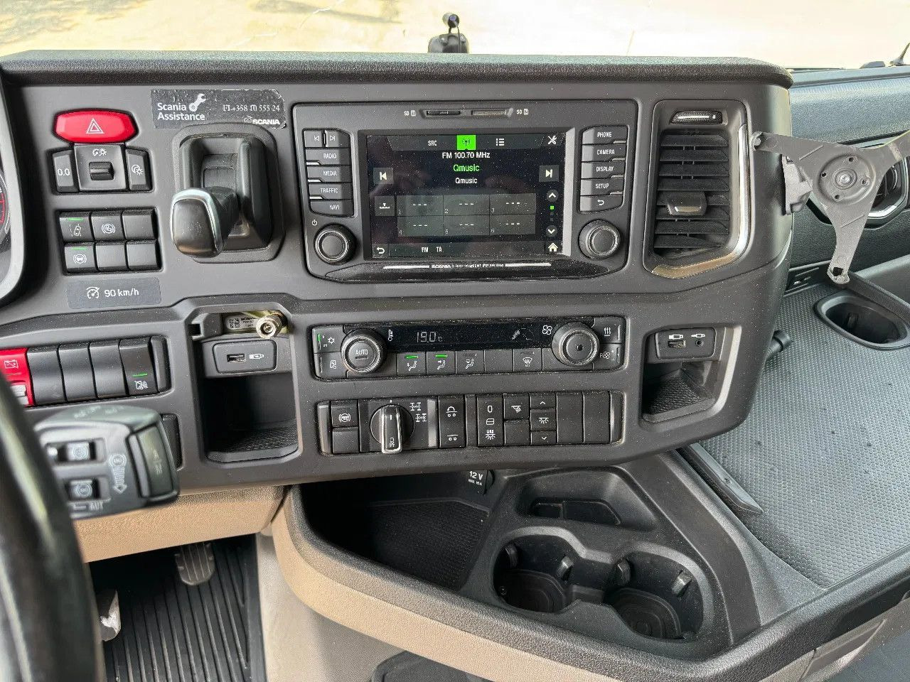 Tractor unit Scania R580 V8 NGS 6X4 EURO 6 RETARDER: picture 14