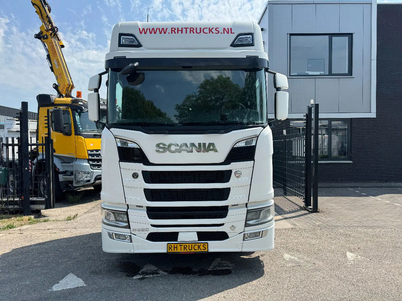 Scania R580 V8 NGS 6X4 EURO 6 RETARDER - Tractor unit: picture 2 Scania R580 V8 NGS 6X4 EURO 6 RETARDER - Tractor unit: picture 2
