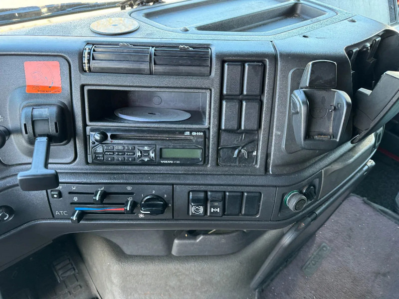 Volvo FH 12.460 4X2 SPOILERS EURO 3 MANUAL on lease Volvo FH 12.460 4X2 SPOILERS EURO 3 MANUAL: picture 12