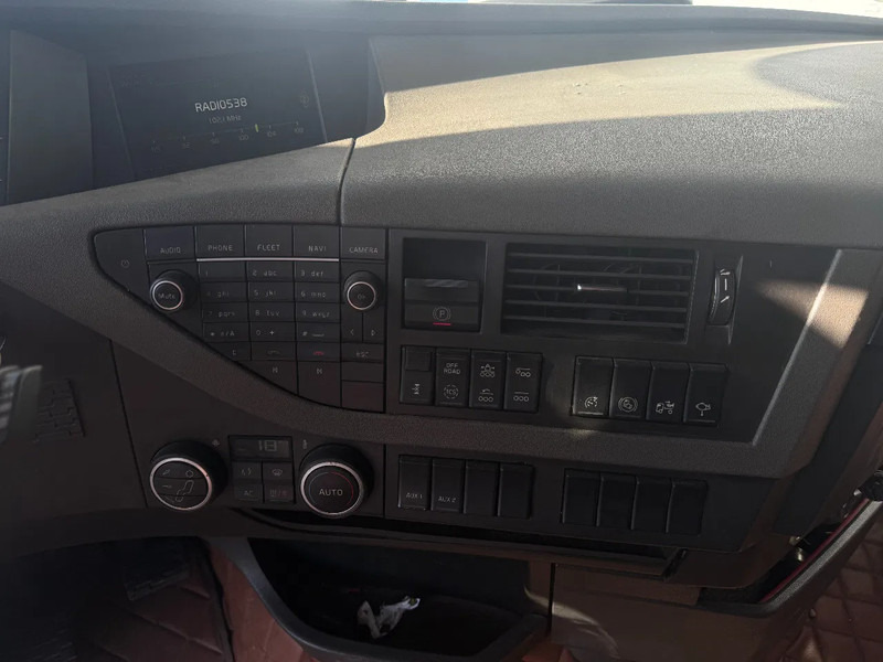 Tractor unit Volvo FH 13.540 8X4, 150 TON, INTARDER, 566862 KM: picture 14