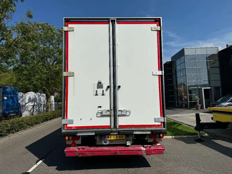 Volvo FH 12.420 4X2 EURO 3+ BURG HANGER + THERMO KING + DHOLLANDIA LIFT - Refrigerator truck: picture 5 Volvo FH 12.420 4X2 EURO 3+ BURG HANGER + THERMO KING + DHOLLANDIA LIFT - Refrigerator truck: picture 5